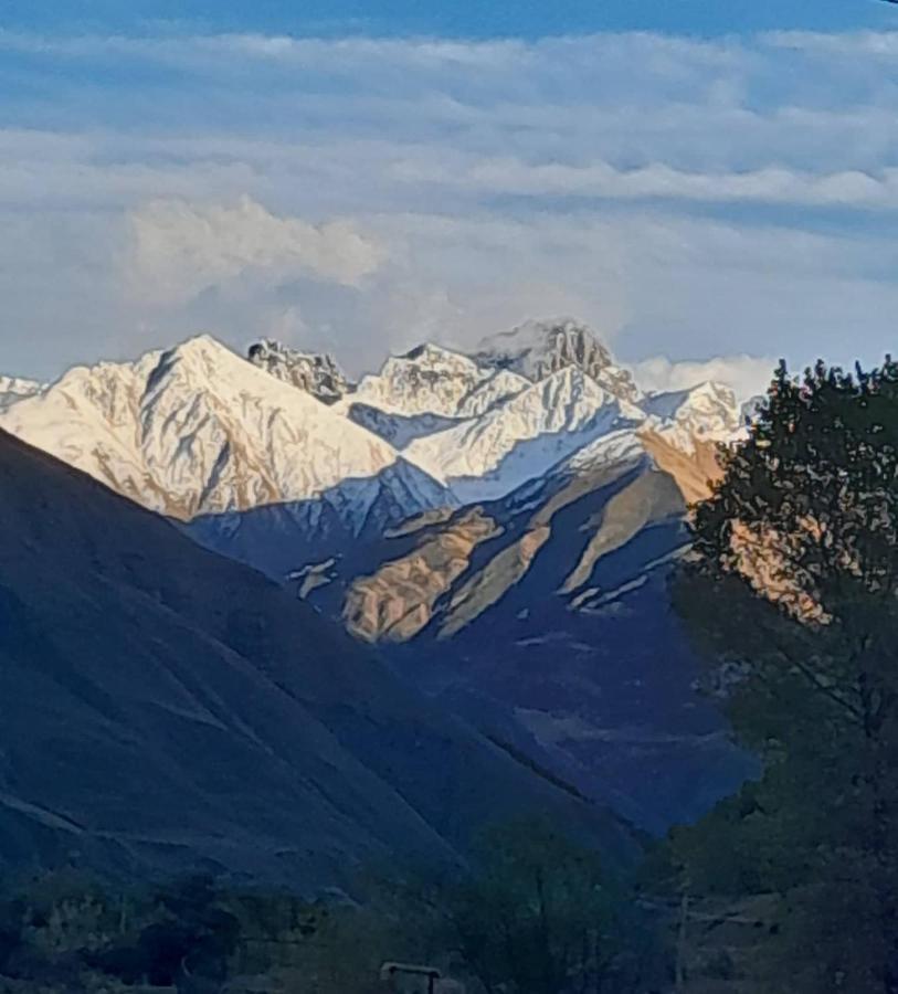Hostal Warm House Kazbegi Exterior foto