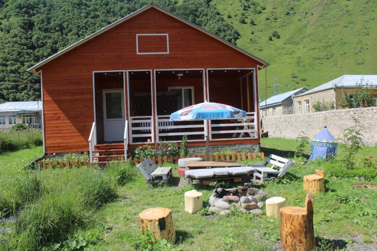 Hostal Warm House Kazbegi Exterior foto